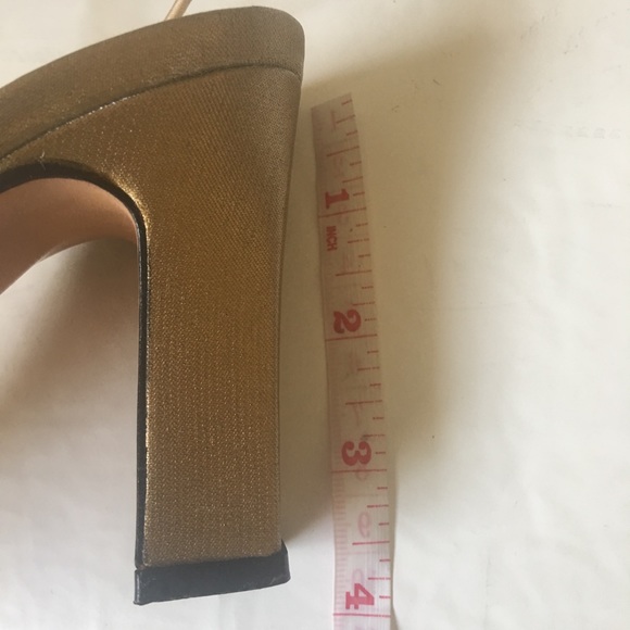 Stuart Weitzman Gold Sandal - Picture 6 of 6